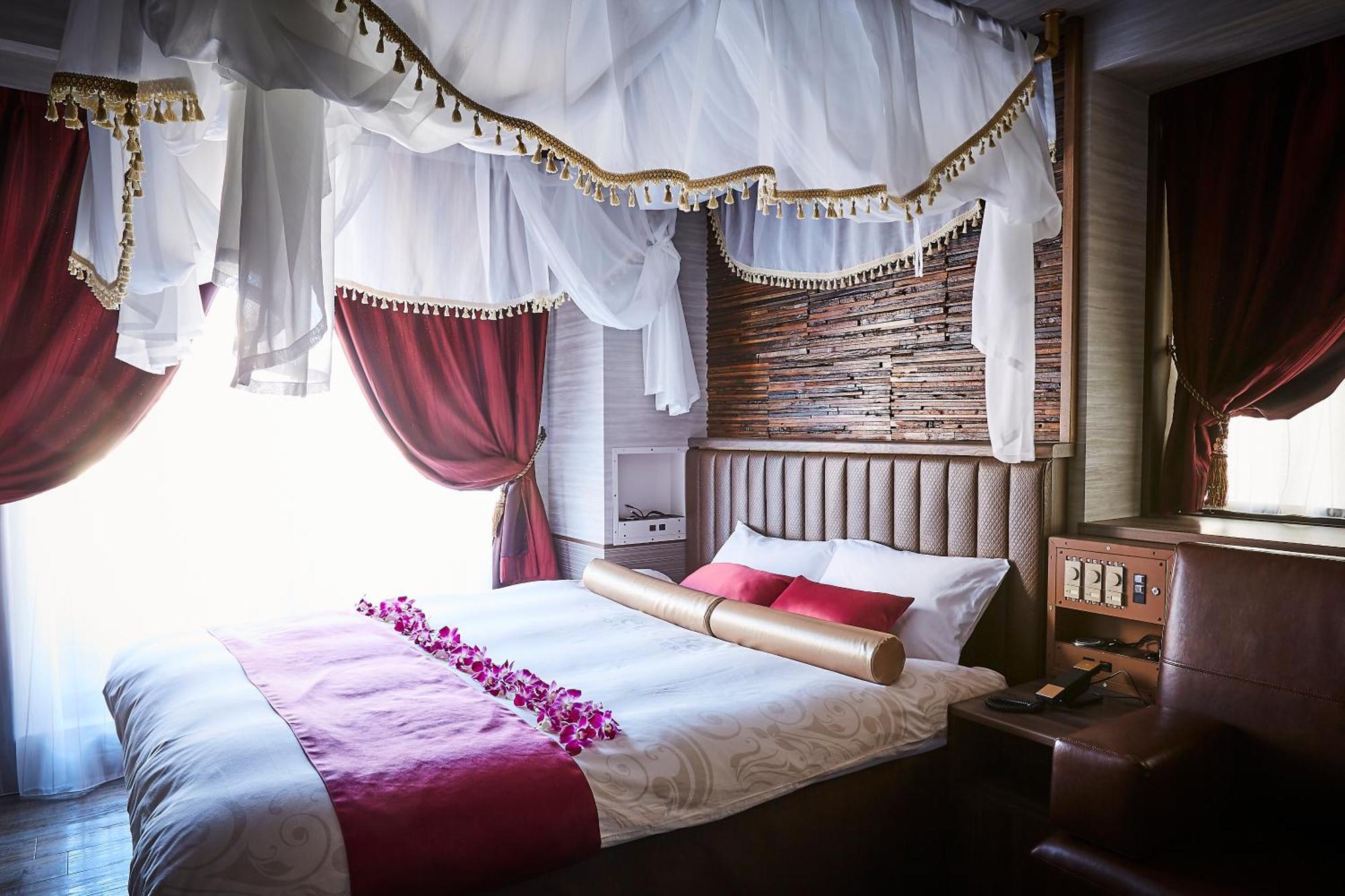 Petit Bali Ikebukuro (Adults Only) Hotel Tokyo Bagian luar foto